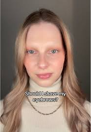 Filtro de Sobrancelha Kawaii e Efeito Invertido