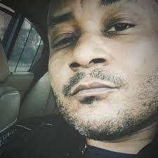 Shawn Tutt's Instagram, Twitter & Facebook