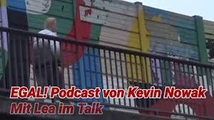 Wenn dir meine videos gefallen unterstütze mich doch bitte und abonniere mein kanal dankequelle instagram oliverpocher#oliverpocher#corona#influencer. Egal Oliver Pocher Vs Influencer Musik Tokio Hotel Und Schwesta Ewa Tiktok Usw Youtube