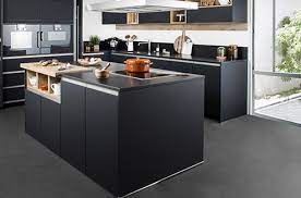 Dans une cuisine ouverte, l'îlot central permet de délimiter l'espace tout en apportant une ambiance conviviale et chaleureuse. Ilot La Star Des Cuisines Ouvertes Darty Vous