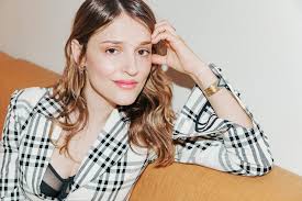 Lola bessis (born 30 november 1992) is a french actress, screenwriter and director. French Filmmaker Lola Bessis On Her Favorite Skincare Into The Gloss