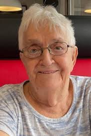 Darlene Jason's Instagram, Twitter & Facebook