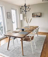 Mix Match Stuhle I Westwingnow Bei Einem Schlichten Esstisch Konnen Sie Ihre Stuhle In Form Und In 2020 Teppich Unter Esstisch Holztisch Esszimmer Esszimmerstuhle