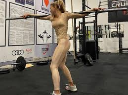 Камила джорджи ★ camila giorgi ★ теннисистка. Camila Giorgi E Il Padre Sergio Che La Allena Come Un Marine Gli Show Di Lui Il Loro Rapporto Il Modello Bielsa E La Guerra Delle Malvinas Corriere It