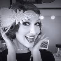 VIDEO: Get a Roaring 20s-Inspired Look