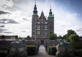 Rosenborg Castle Gardens Copenhagen In 2020 Castle Garden Castle Ferry Building San Francisco