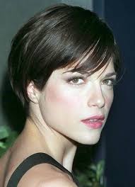 Selma) in southfield, michigan, united states geboren. Kurzer Bob Mit Seitlichem Ponyhaar Selma Blair Oktober Haare Schneiden Frisur Trend Straight Hairstyles Fine Straight Hair Very Short Hair