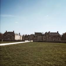 Le chemin des écoliers by marcel aymé, 1959, gallimard edition, in french / français. Instantane 75 Quitter L Autoroute Et Prendre Les Chemins De Traverse Cultur Elle