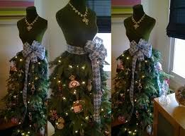 For the dough, you need: Diva Ornaments For Christmas Tree Boughs With Bling