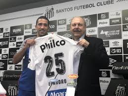 He began professional career in 2010 and currently has 2 fights, of which he won 1 and lost 1. Evandro Diz Que Precisara De Tempo Para Estrear No Santos E Elogia Sampaoli Respira Futebol Rede Bom Dia