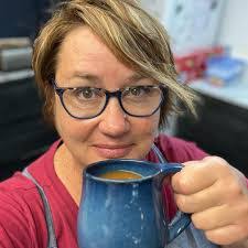 Krista Goddard's Instagram, Twitter & Facebook