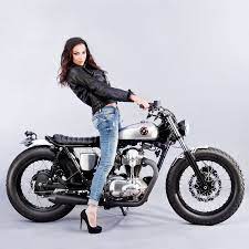 Pin On Kawasaki Cafe Racers Scramblers And Restomods