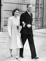 Nữ hoàng elizabeth là người rất được tôn kính tại anh. Tuá»•i Tráº» Cá»§a Ná»¯ Hoang Elizabeth Ii Qua áº£nh Táº¡p Chi Ä'áº¹p