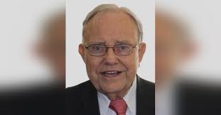 Robert Showalter's Instagram, Twitter & Facebook