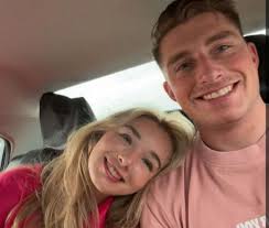 𝗦𝗔𝗬 𝗬𝗘𝗦 𝗜𝗙 𝗬𝗢𝗨 WANT Baylen Out Loud TO CONTINUE WITH MORE  SEASONS ❤️