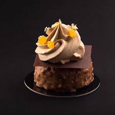 Caramelia And Apricot Petit Gateaux Foto My Class At Peckale Photo Krinitskiy Valrhonafrance Valrhonaes Valrhonausa Chefsroll Bachour Bachourchocolate Desserts Fancy Desserts French Desserts