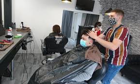 Deconfinement A Chateaubriant Les Coiffeurs Pris D Assaut Nantes Maville Com