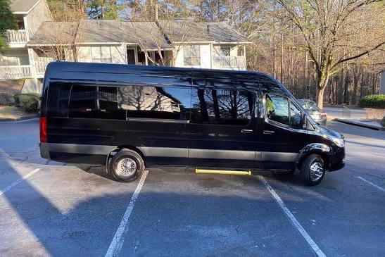 San Antonio Airport (SAT) to San Antonio - Round-Trip Private Transfer -  Viator