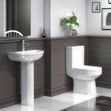 Creating modern victorian bathrooms has never been so popular! Metro 4 Piece Modern Bathroom Suite Victorian Plumbing