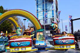Al is het door corona voor het tweede jaar een afgeslankte kermis die dichtgaat als het maximum aantal bezoekers is. Coronaversoepelingen Kermissen Mogen Weer Tilburg Ook