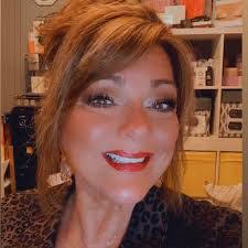 Dot Hamblet's Instagram, Twitter & Facebook