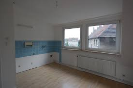 Diverse nahversorger befinden sich in der nähe und eine gute öffentliche verkehrsanbindung mit bussen ist ebenfalls gegeben.zur vermietung gelangt eine wohnung mit loggia mit rund 65 m² in. 3ye6y8fu Zvcfm