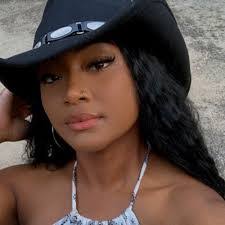 Jasmine Vernon's Instagram, Twitter & Facebook