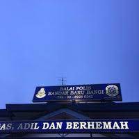 *pangsapuri seksyen 7 bandar baru bangi merangkumi kelompok seri tanjung, kondominium intana ria, pangsapuri widuri, dan pangsapuri seri anggerik. Balai Polis Bandar Baru Bangi Police Station