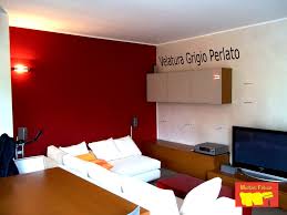 Il grigio perla è lo sfondo ideale per questo soggiorno. Velatura Grigio Perla Con Parete Rossa Per Un Salone A Carate Brianza L Imbianchino Digitale