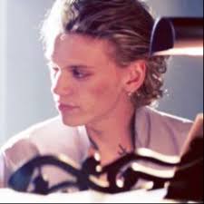 Jamie Bowe's Instagram, Twitter & Facebook