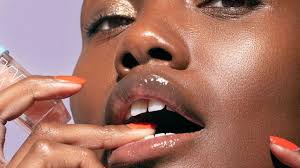 The 16 best non-sticky lip glosses that last all day | CNN Underscored