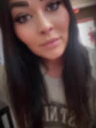 Deanna Cline's Instagram, Twitter & Facebook