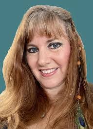 Aimee Clugston's Instagram, Twitter & Facebook