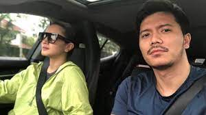 Fattah amin layan sendiri pembeli di restoran america miliknya. Kongsi Gambar Dating Di Instagram Netizen Tuduh Fazura Control Fattah Amin Gosip Socmed Hiburan Trending Cari Infonet