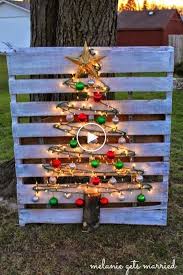 Diy Deko Ideen Zu Weihnachten Den Garten Gestalten Kucheideen Kucheideen Kuchedekoration Diy Deko Ideen Paletten Deko Weihnachten Paletten Weihnachten