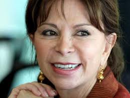 Isabel allende ist die nichte des ehemaligen chilenischen präsidenten salvador allende, der 1973 bei pinochets militärputsch erschossen wurde. Buch 13 Isabel Allende Das Geisterhaus 1001 Bucher