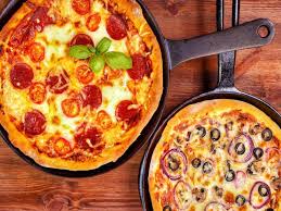 In a battle between pan pizza vs. What S The Difference Between Pan Pizza And Hand Tossed Pizza The Times Of India