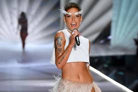 Interesting interview of star daughter halsey. Halsey Biography Net Worth Parents Boyfriend Songs Pictures