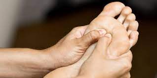 Tumit sakit pas bangun tidur plantar fasciitis diagnosanya. Ternyata Ini Manfaat Pijat Refleksi Kaki Untuk Kesehatan