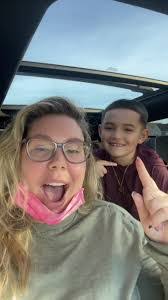 Kayla Lowry's Instagram, Twitter & Facebook