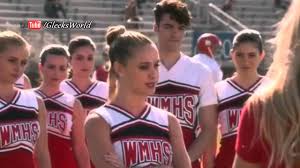 Does anybody knwo the name of the song we hear in this scene (when we meet roderick, he explaines he's a transfer student from chicago and a senior, rachel grabs him while he contemplates the signup sheet. Glee Season 6 6x02 Scene 15 Homecoming Unholy Trinity Youtube Original Youtube