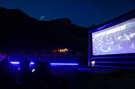 Velg blant mange lignende scener. Minturn S Drive In Movie Theater Returns Vail Beaver Creek Magazine