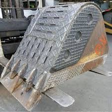 I Swear These Hardfacing Guys Are Paid To Have Fun Looks Good Rigweldering Realweldart Welding And Fabrication Welding Projects Welding Art