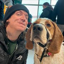 Every Christmas song has a story! 🎄 Drew Savage is here to tell them