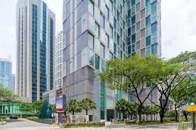 Soho suites kuala lumpur klcc is conveniently located in the golden triangle, between the famous petronas twin towers and the bukit bintang shopping district. Apartment Soho Suites Klcc By Aloha Homes Find Discount