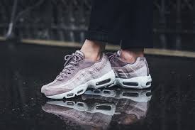Nike S Air Max 95 Premium Purple Smoke Is A Lilac Beauty Vibzn Com Nike Air Max Nike Air Max 95 Air Max 95