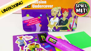 Unser grosses sortiment zu 'die drei ausrufezeichen' wird sie begeistern! Drei Ausrufezeichen Mission Undercover Mit Detektivinnen Mikroskop Als Cooler Lippenstift Youtube