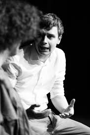 Find out more about their roles, qualifications, and what motivates them to bring you the very best in physiotherapy and sports medicine. Die Wohlfeile Jugend Theaterstuck Von Simon Marian Hoffmann Heiko Herrmann