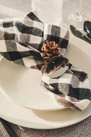 They're easy and inexpensive to make, and these rhinestone napkin rings sparkle with fall color and style. Diy Napkin Rings For Thanksgiving Little Miss Party