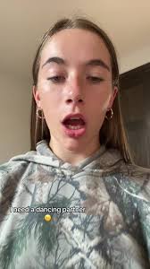 Kayleighisweird (@kayleighsoweird)